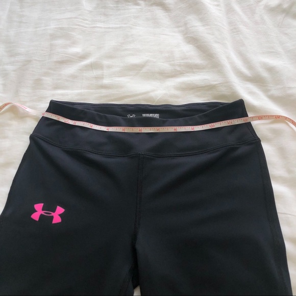 ❤️Black Under Armor Capri Leggings❤️ - Picture 4 of 7